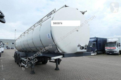 Camion citerne alimentaire Menci