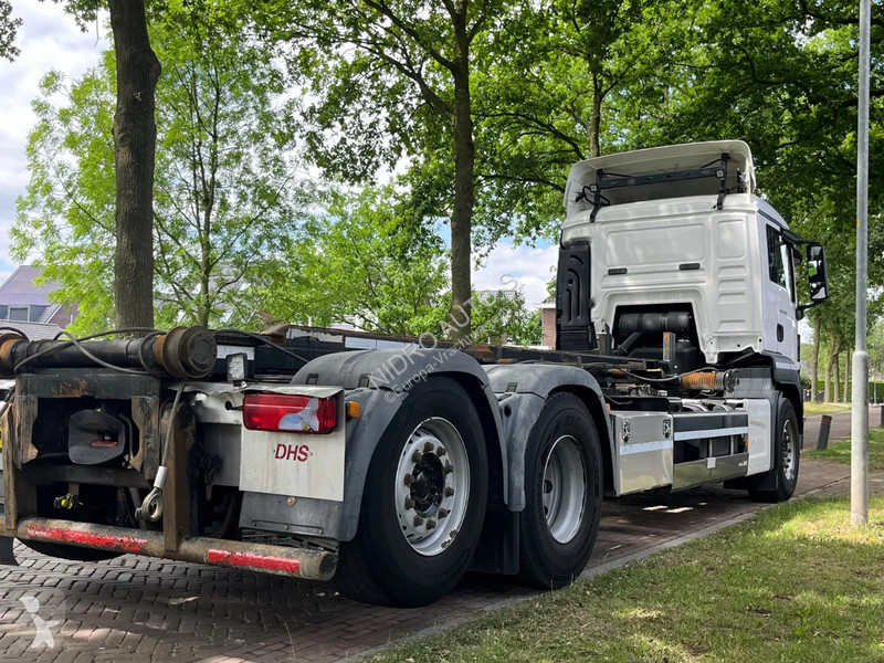 Kamion MAN TGS 26420 container systeem met kabels