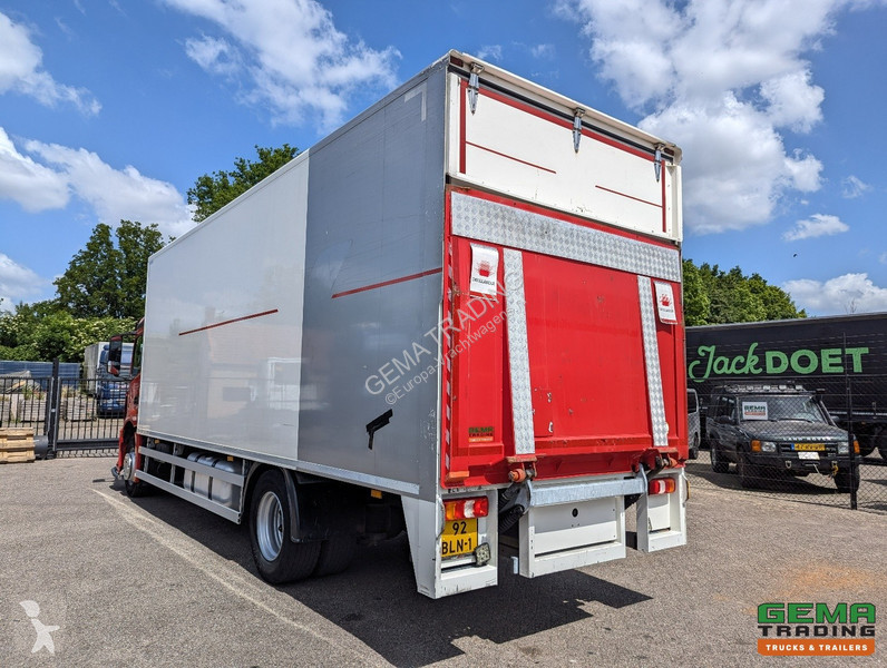 Kamion Mercedes 2027 4x2 Daycab Euro6C - Closed...