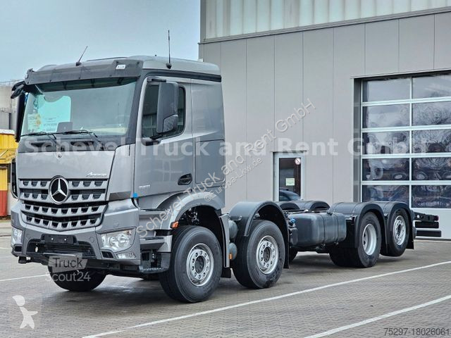 Kamion Mercedes 3251 Pritsche Kran...