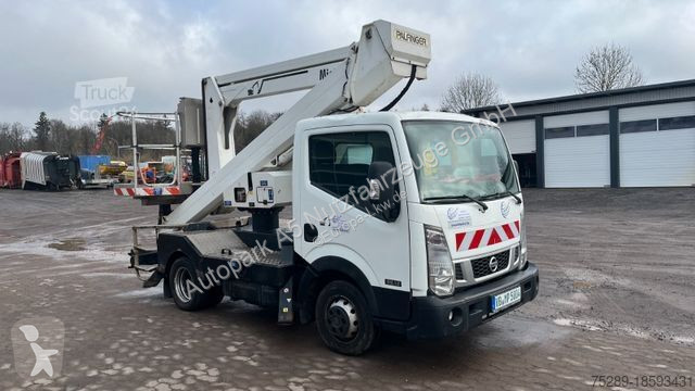 Furgoneta Nissan P200A-NC Steiger Hebebühne...