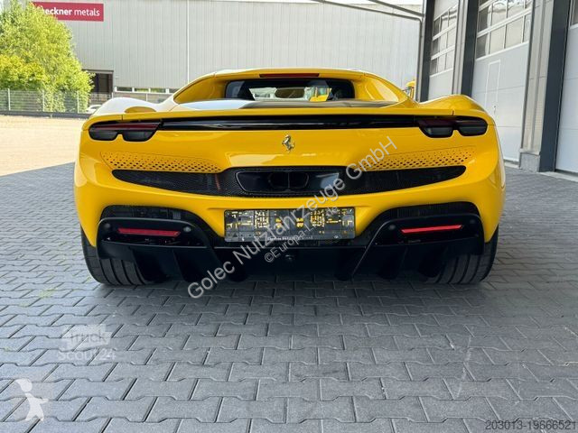 Véhicule utilitaire Ferrari Coupe