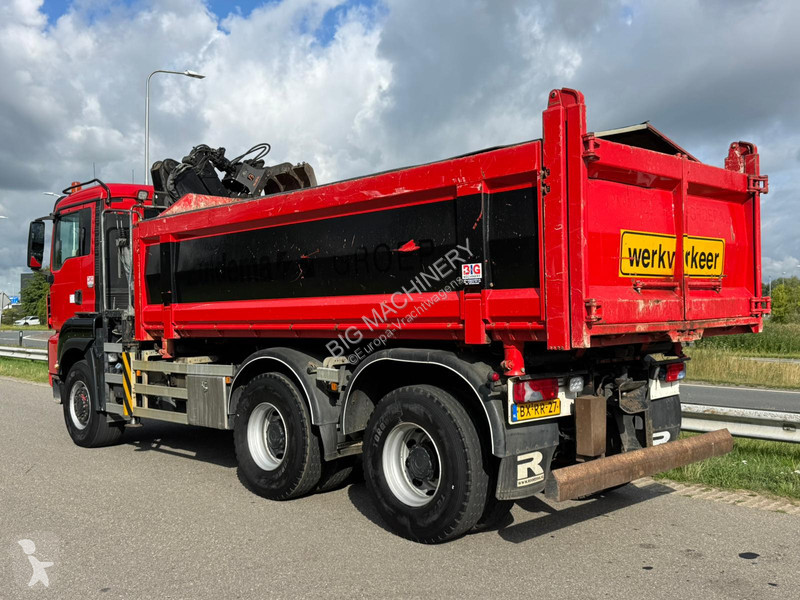 Kamion MAN 32.400 6x6 Kipper with Crane