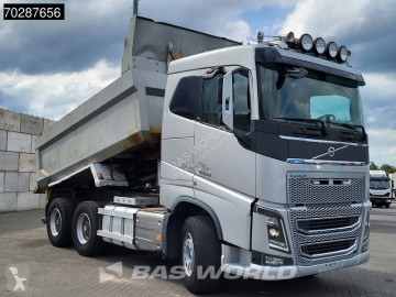 Camion benne Volvo