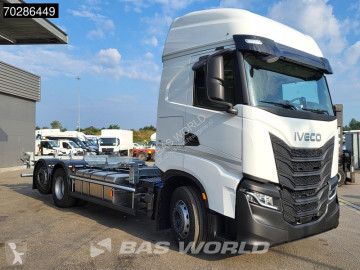 Camion BDF Iveco neuf