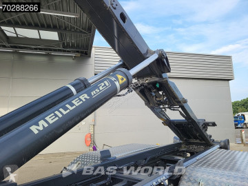 Camion polybenne Mercedes neuf