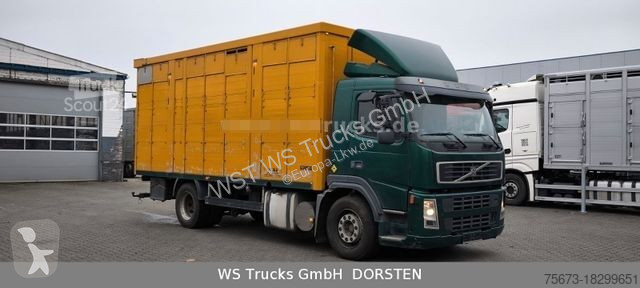 Lastbil Volvo FM 260 mit KABA 2 Stock Vollalu...