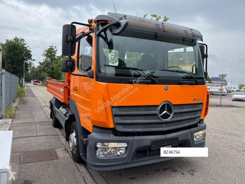 Kamion Mercedes III 818