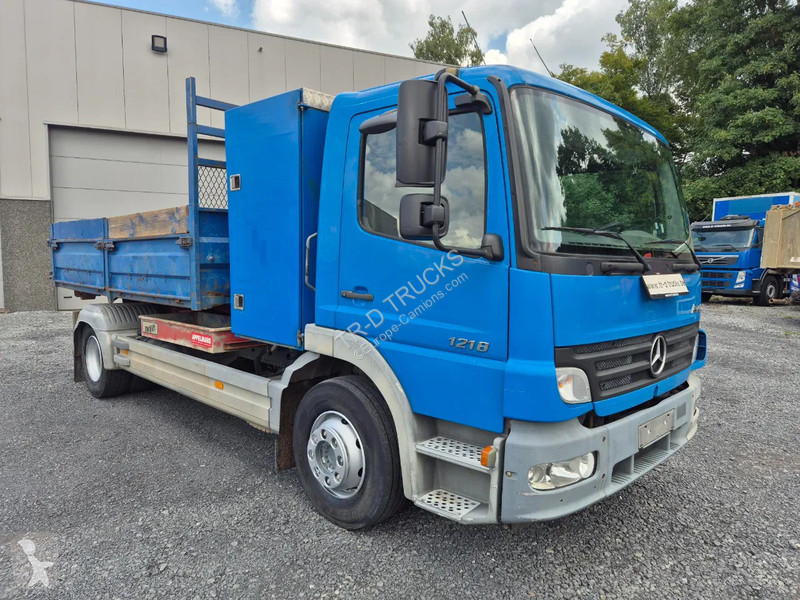 Camion Mercedes 1218 HOOK SYSTEM + CONTAINER...