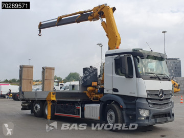 Camion grue Mercedes