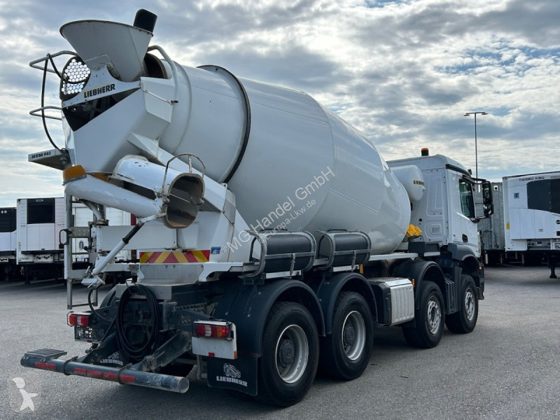 Camión Mercedes Arocs 3743, 8x4 Betonmischer,...