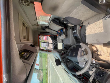 Camion plateau ridelles Renault