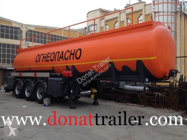 شاحنة  Tanker for Petrol Products