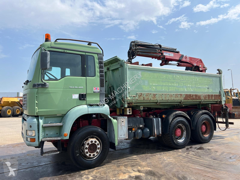 Lastbil MAN TGA tipper + HMF crane