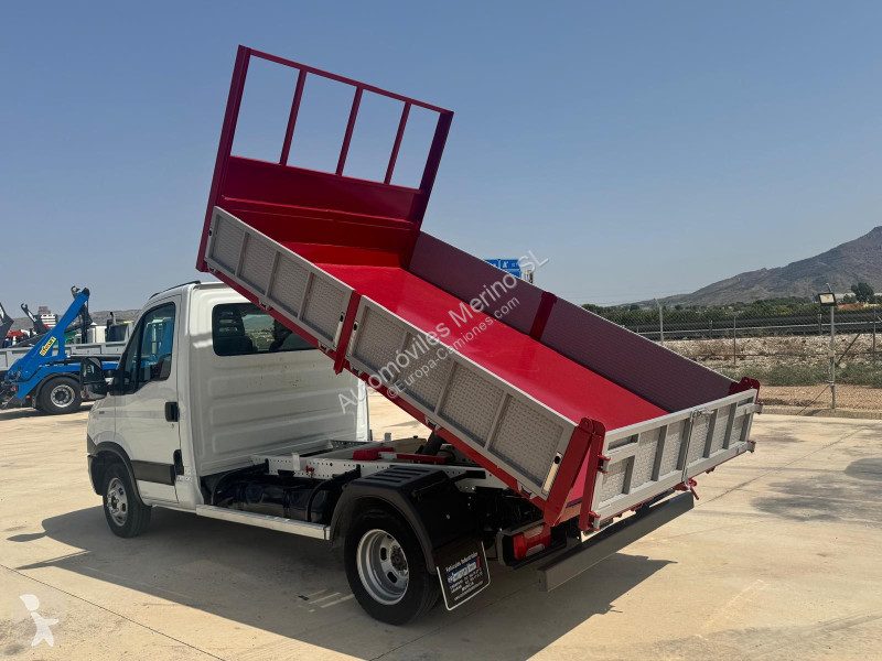 Kamion Iveco DAYLI 35C11