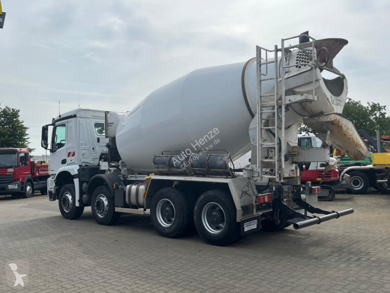 Kamion Mercedes Arocs 3240 B 8x4 Betonmischer...