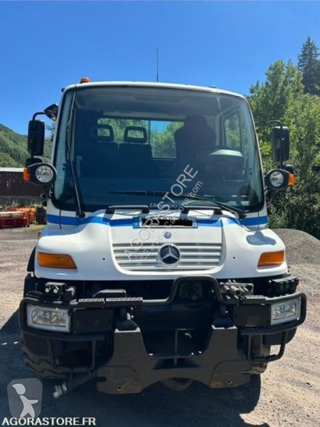 Camion Mercedes UNIMOG
