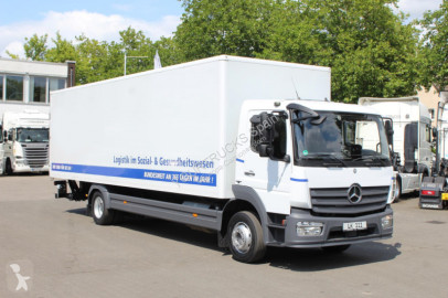 Camion fourgon Mercedes