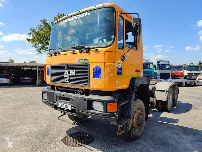 Vrachtwagen MAN DFA 6X6