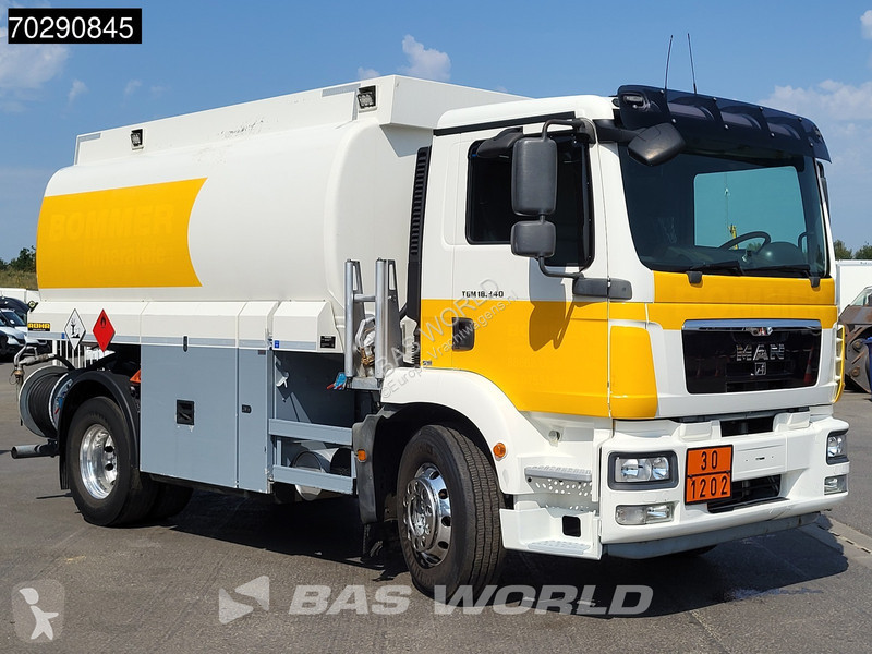 Vrachtwagen MAN 18.340 4X2 Rohr Fuel tanker...