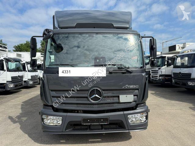 Kamion Mercedes 1018
