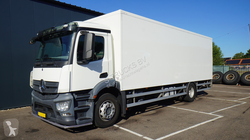 Camion Mercedes ANTOS CLOSED BOX 462.000KM