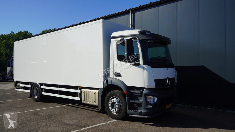 Camion Mercedes ANTOS CLOSED BOX 429.000KM