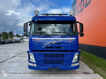 Camión plataforma Volvo