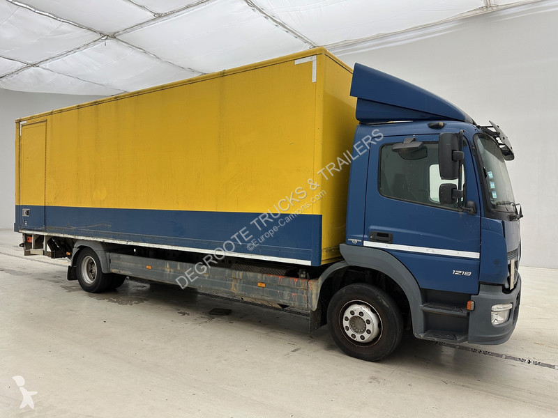 Kamion Mercedes 1218
