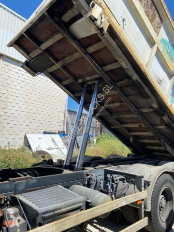 Camion benne à ordures ménagères Renault
