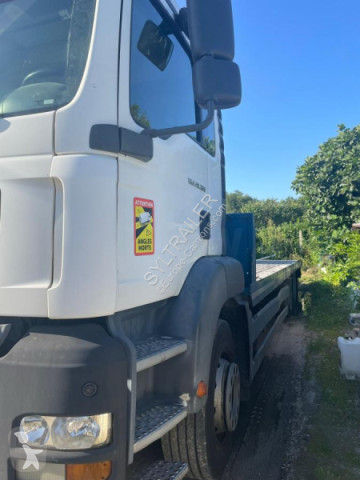 Camion porte engins MAN