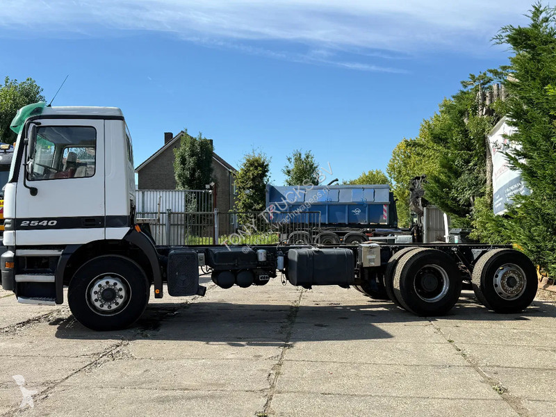 Camion Mercedes ACTROS 2540 V6 6X2 Chassis...