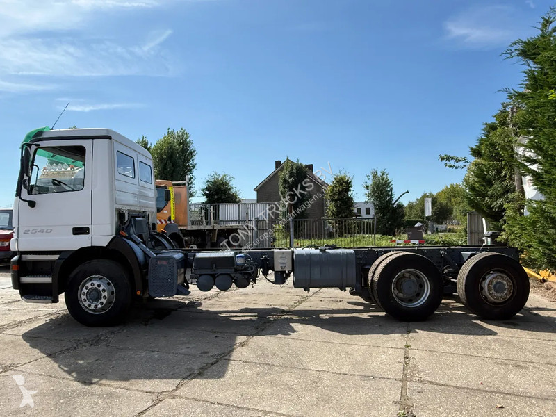 Camion Mercedes 2540 V6 6X2 Chassis Spring/Air...