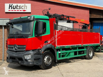 Camion plateau ridelles Mercedes
