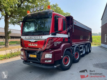 Camion benne MAN