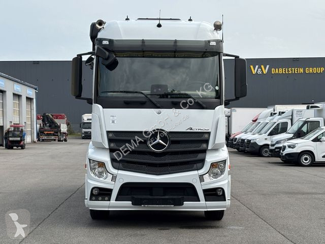 Camião Mercedes...