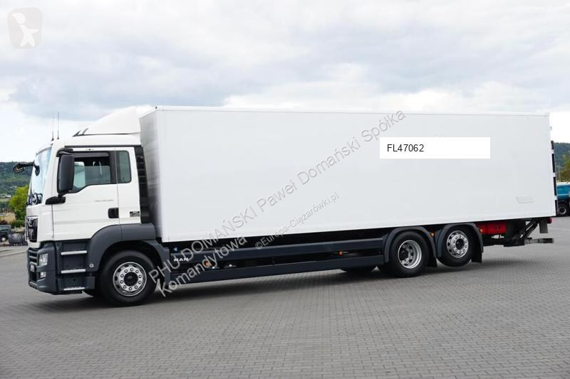 Lastbil MAN TGS / / EURO 6 / KONTENER + WINDA /...