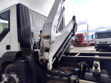 شاحنة قلابة ذات تفريغ خلفي وجانبي Iveco