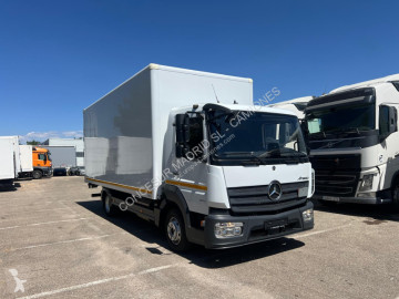 Camion fourgon Mercedes