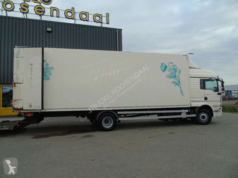 Kamion MAN 12.250 + EURO 6 + LIFT