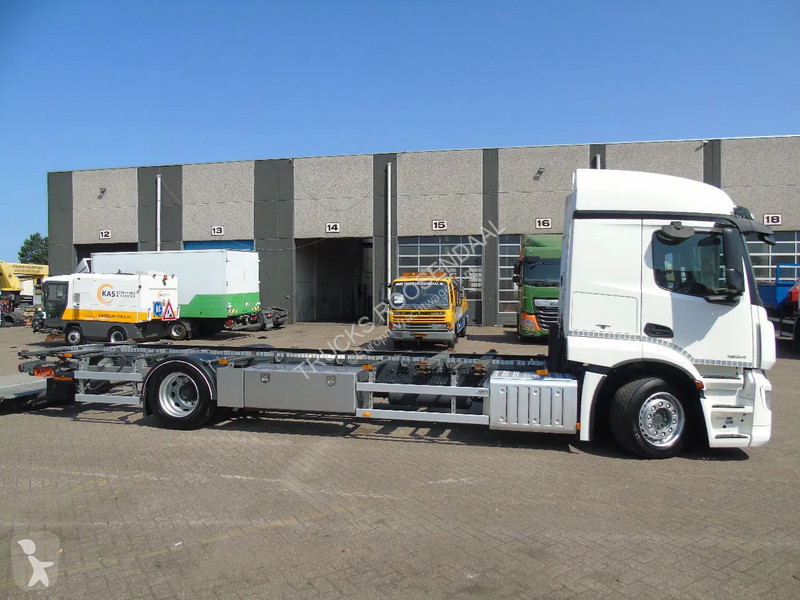 Camion Mercedes 1924 + lift + euro 6