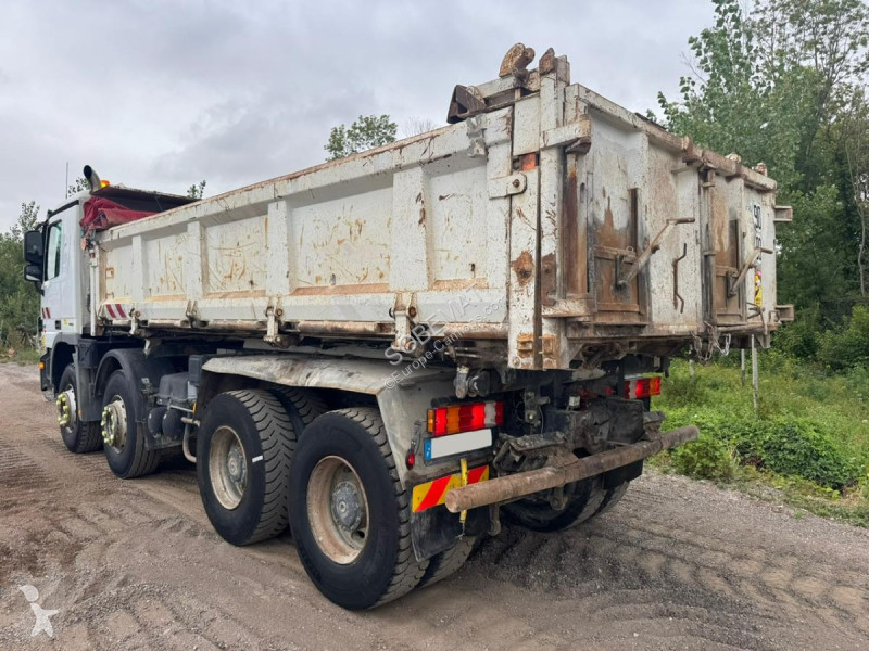 Lastbil Mercedes 3241