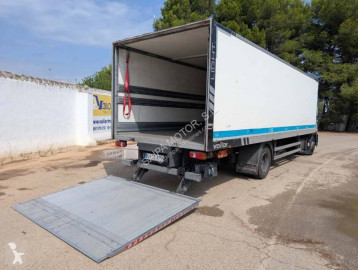 Camión furgón Iveco