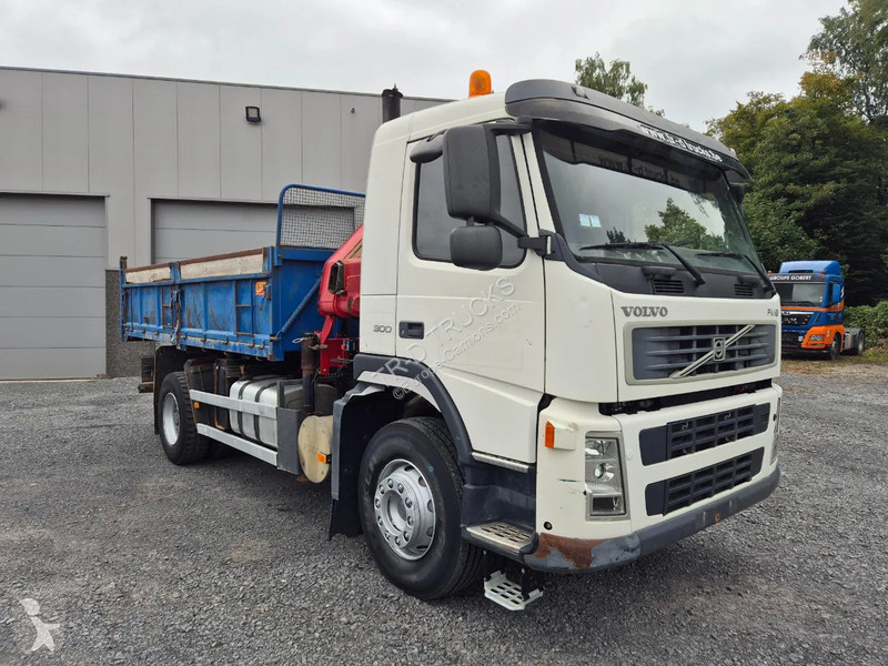Camion Volvo FM 9.300 TIPPER - HMF 1060K3 CRANE