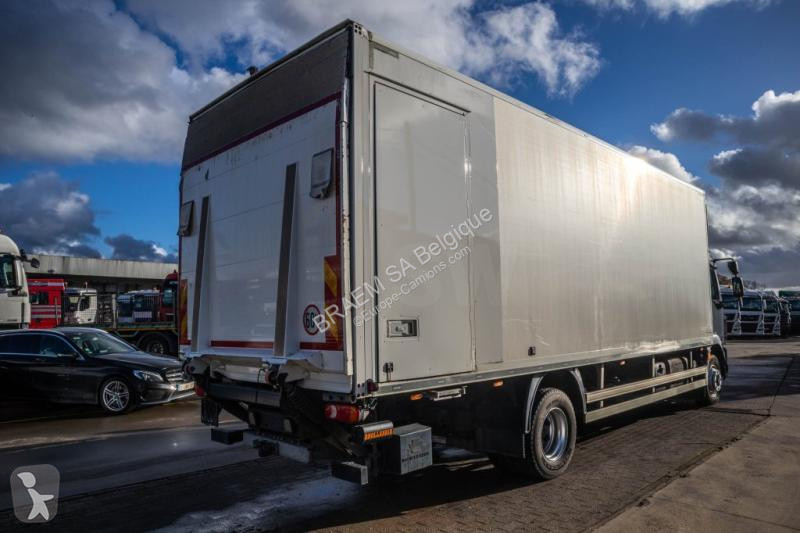 Vrachtwagen DAF 220(16t)+DHOLLANDIA