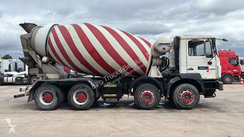 Camion MAN 32.343 (8X4 / BIG AX / GRAND PONT /...