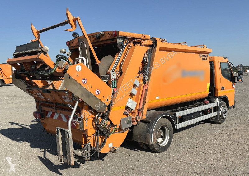 Maskine til vejarbejde Mitsubishi Fuso 7C18 4x2...