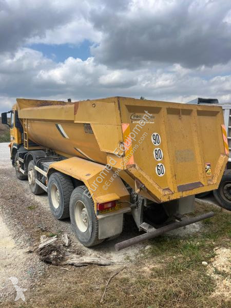 Camion Volvo 400