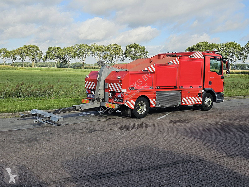 Kamion MAN 8.220  BOTTIE LIFT 8 TON