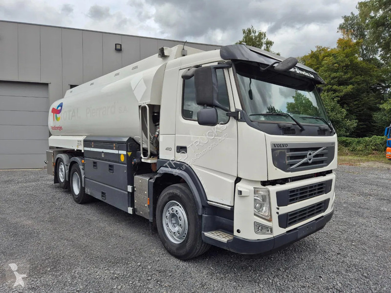 Camion Volvo 19500L FUEL / CARBURANT - 4 COMP